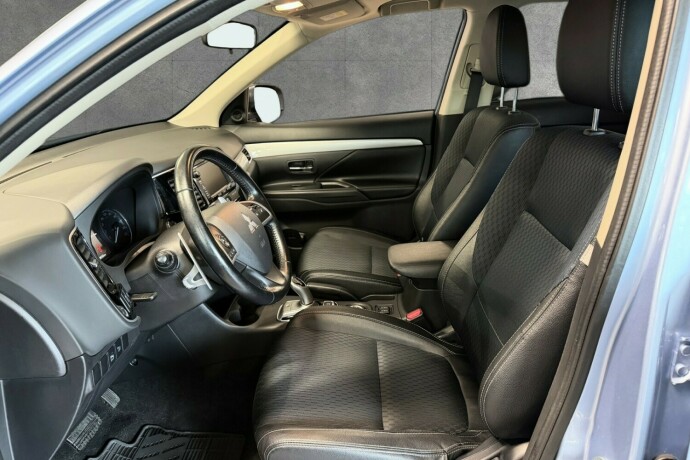 mitsubishi-outlander-elektrisitetbensin-2014-big-8