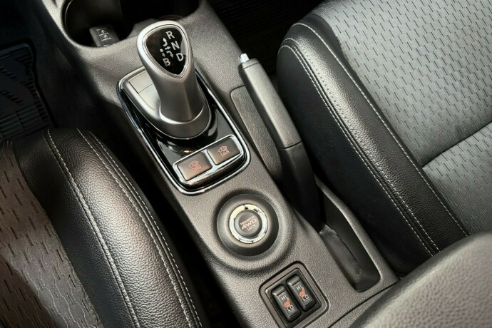 mitsubishi-outlander-elektrisitetbensin-2014-big-18