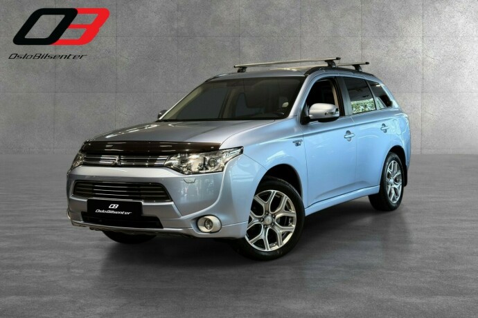 mitsubishi-outlander-elektrisitetbensin-2014-big-0