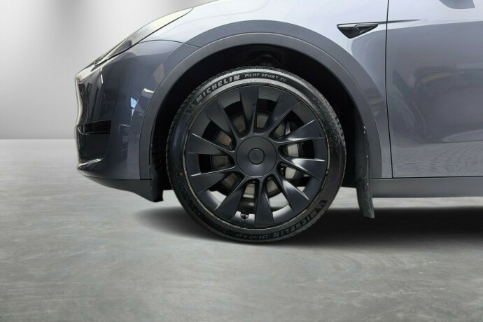 tesla-model-y-elektrisitet-2023-big-14