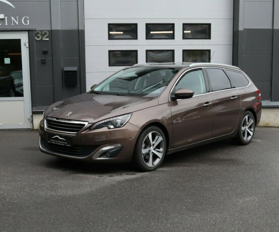 peugeot-308-bensin-2015-big-0