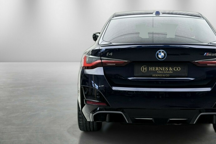 bmw-i4-elektrisitet-2023-big-42