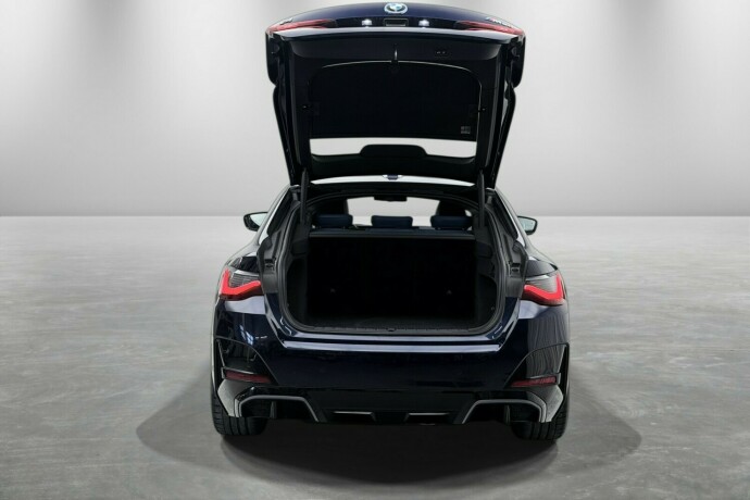 bmw-i4-elektrisitet-2023-big-44