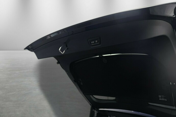 bmw-i4-elektrisitet-2023-big-43