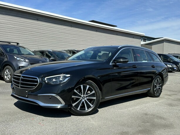 mercedes-benz-e-klasse-elektrisitetbensin-2022-big-0