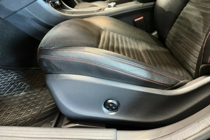 mercedes-benz-a-klasse-bensin-2014-big-26