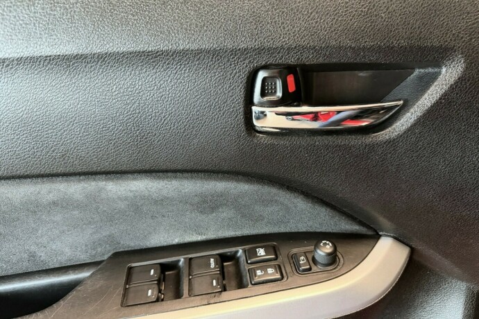 suzuki-vitara-bensin-2016-big-22