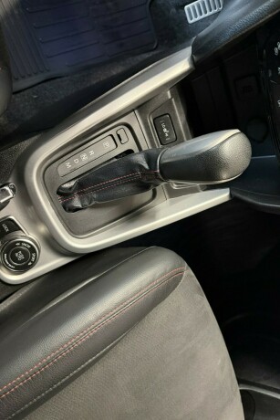 suzuki-vitara-bensin-2016-big-19