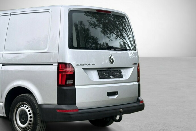 volkswagen-transporter-diesel-2021-big-10