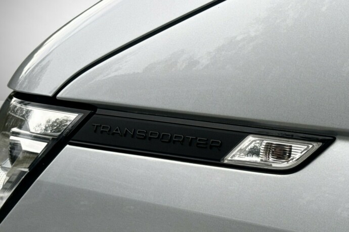 volkswagen-transporter-diesel-2021-big-7