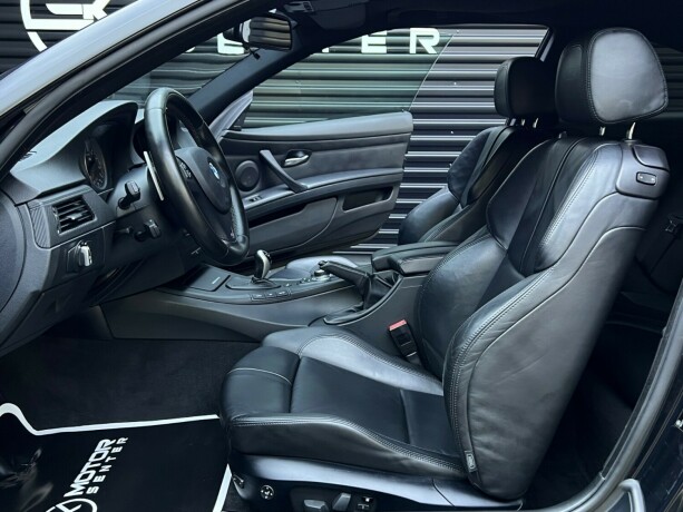 bmw-m3-bensin-2010-big-41