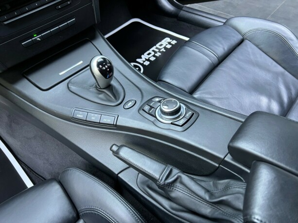 bmw-m3-bensin-2010-big-34