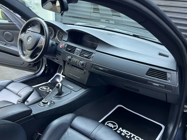 bmw-m3-bensin-2010-big-20