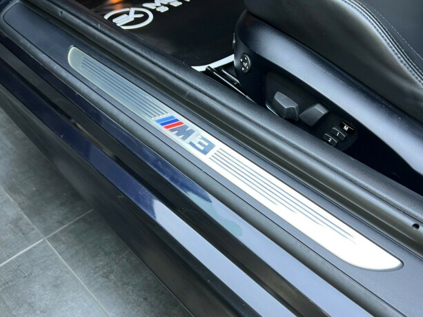 bmw-m3-bensin-2010-big-40