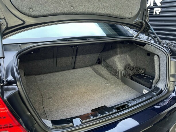 bmw-m3-bensin-2010-big-45
