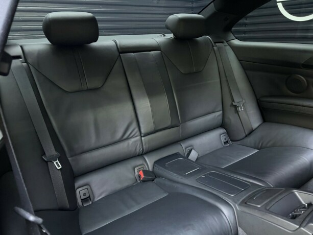 bmw-m3-bensin-2010-big-44