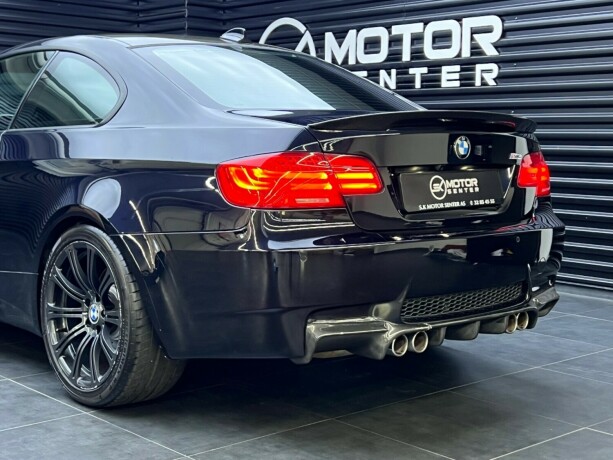 bmw-m3-bensin-2010-big-11