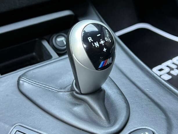 bmw-m3-bensin-2010-big-35