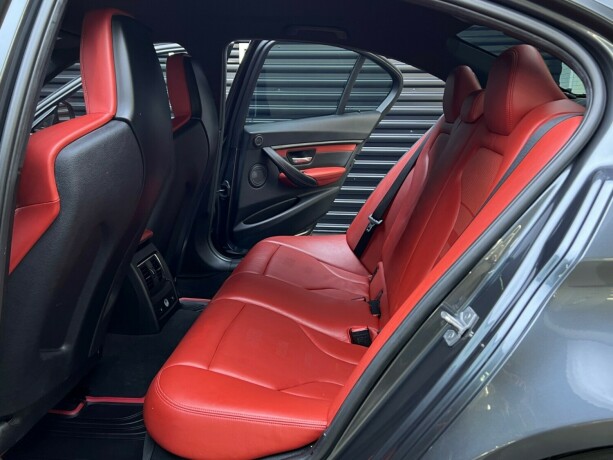 bmw-m3-bensin-2016-big-41