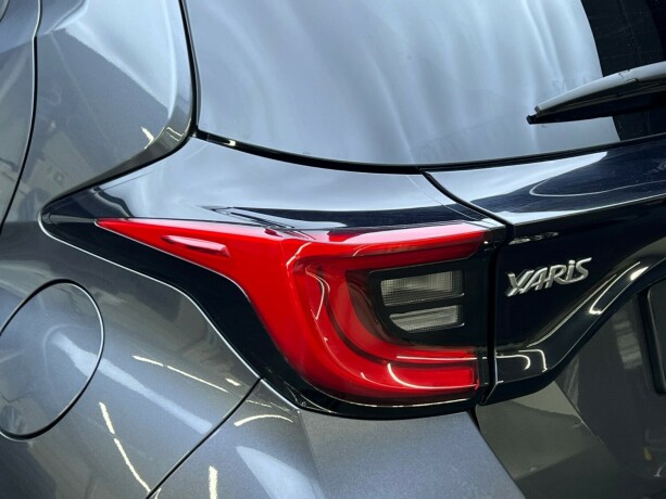 toyota-yaris-elektrisitetbensin-2024-big-6
