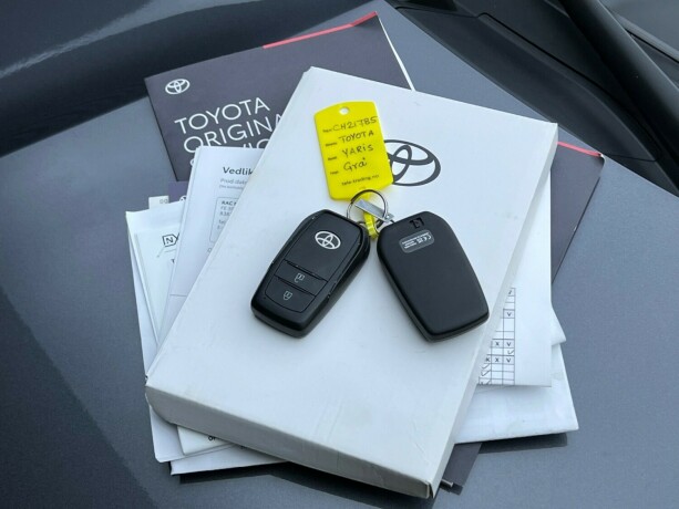 toyota-yaris-elektrisitetbensin-2024-big-29