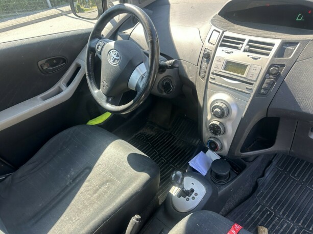 toyota-yaris-diesel-2007-big-4