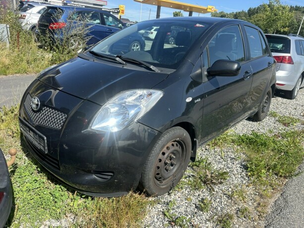 toyota-yaris-diesel-2007-big-0