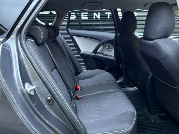 toyota-avensis-bensin-2015-big-32