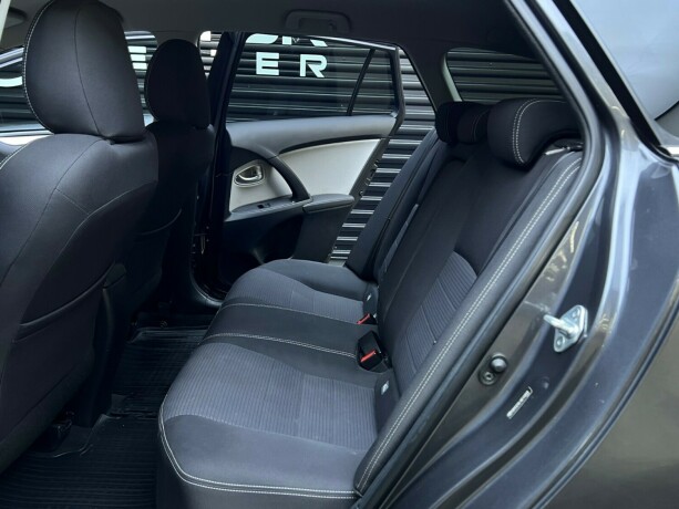 toyota-avensis-bensin-2015-big-31