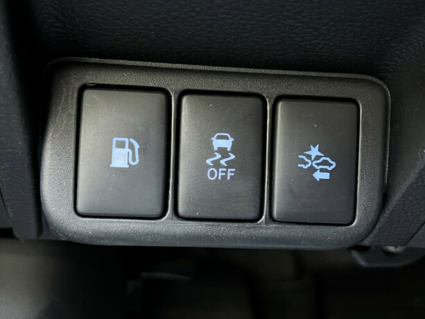 toyota-avensis-bensin-2015-big-28