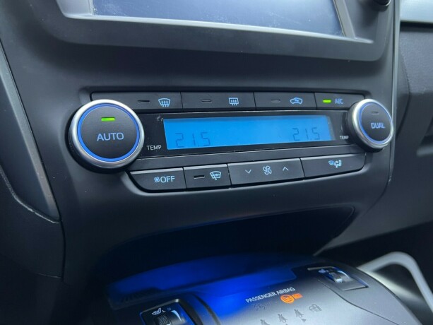 toyota-avensis-bensin-2015-big-24