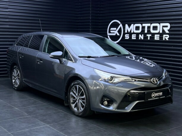 toyota-avensis-bensin-2015-big-0