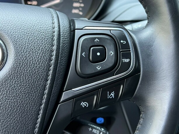 toyota-avensis-bensin-2015-big-13