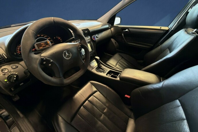 mercedes-benz-c32-bensin-2001-big-11