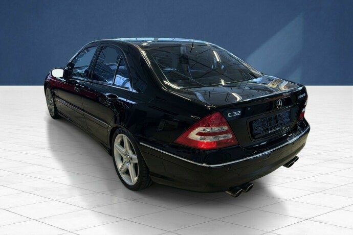 mercedes-benz-c32-bensin-2001-big-6