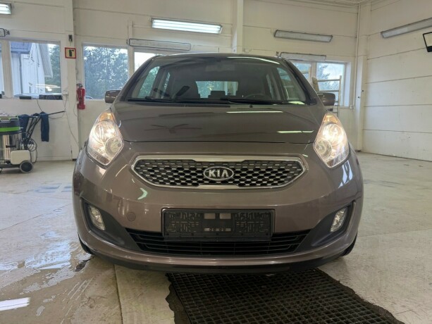 kia-venga-bensin-2011-big-8