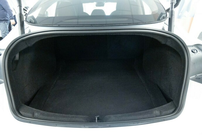 tesla-model-3-elektrisitet-2024-big-8