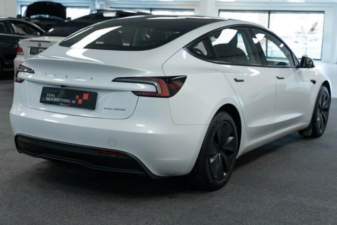 tesla-model-3-elektrisitet-2024-big-2