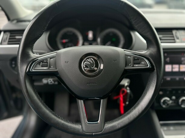 skoda-octavia-diesel-2018-big-26