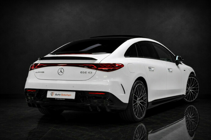 mercedes-benz-eqe43-elektrisitet-2022-big-1
