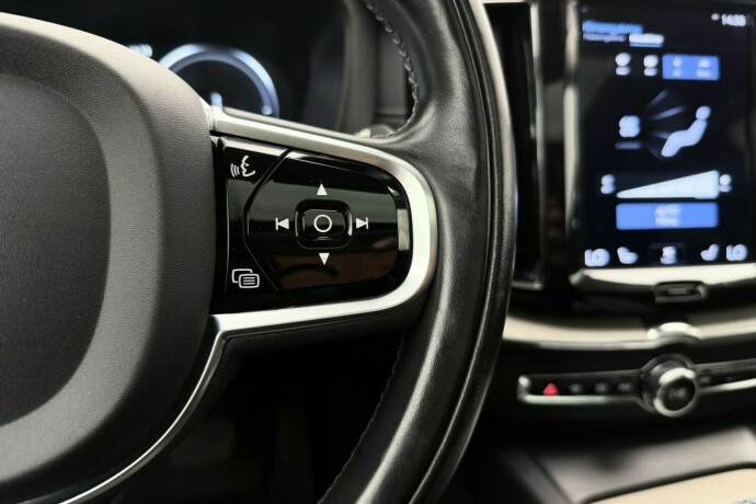 volvo-xc-60-elektrisitetbensin-2021-big-12