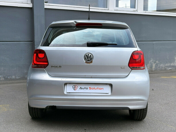 volkswagen-polo-bensin-2010-big-3