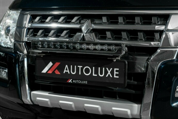mitsubishi-pajero-diesel-2016-big-2