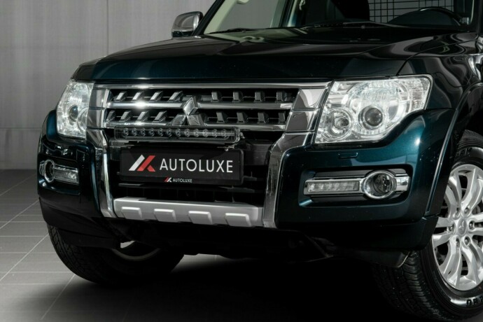 mitsubishi-pajero-diesel-2016-big-1
