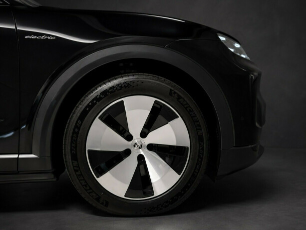 porsche-cayenne-elektrisitet-2026-big-38