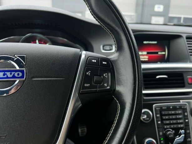 volvo-s60-diesel-2014-big-16