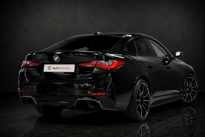 bmw-i4-elektrisitet-2023-big-1