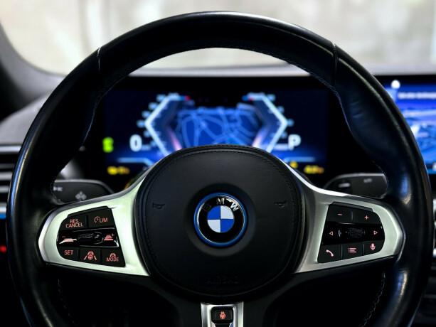 bmw-i4-elektrisitet-2023-big-20