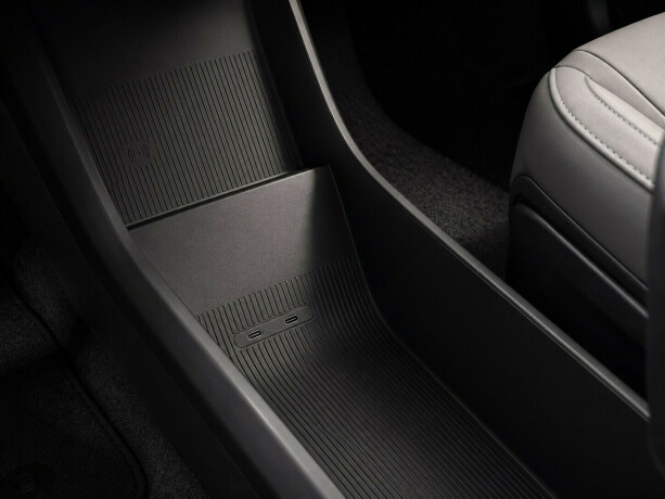 volvo-ex30-elektrisitet-2025-big-13