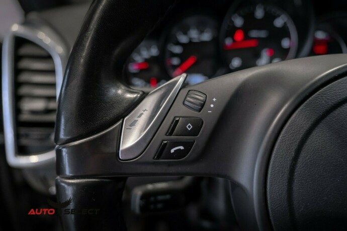 porsche-cayenne-diesel-2013-big-32